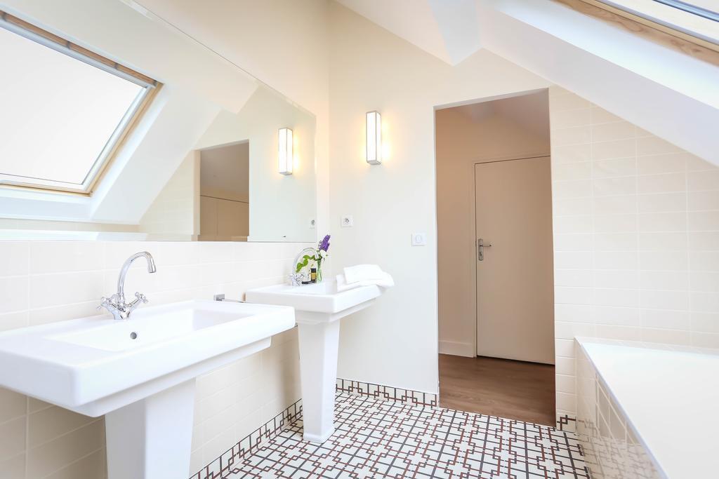 Clairefontaine-en-Yvelines Moulin De Vilgris B&B 객실 사진